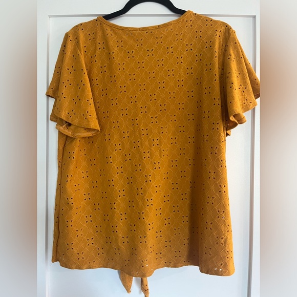 Kim and Cami Tie Front Top - Picture 3 of 3